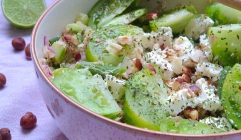 une salade de quinoa fraîche