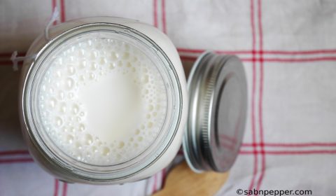 Lait d'amandes fait maison : une recette saine et économique