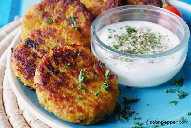 galettes de patate douce et quinoa à l'indienne