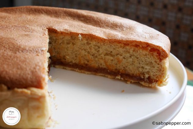 tourment d'amour ; un dessert facile composé d'une pate brisée, une génoise moelleuse et de la confiture de goyave