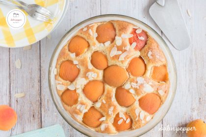 gâteau au yaourt amande et abricot : moelleux et rapide #gateauauyaourt #gateaufacile
