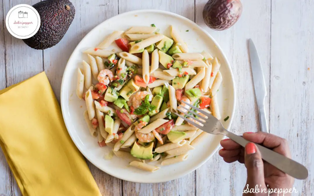 Salade de pâtes avocat crevettes fruit de la passion