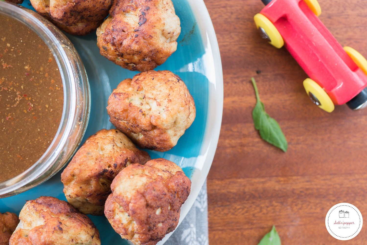 Boulettes de poulet au basilic thaï : faciles et rapides