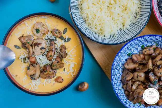 Velouté de patates douces, lait de coco et lentilles corail au gingembre