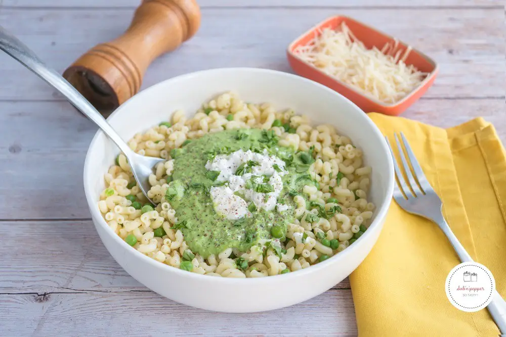 Coquillettes crème de petits pois et chèvre frais