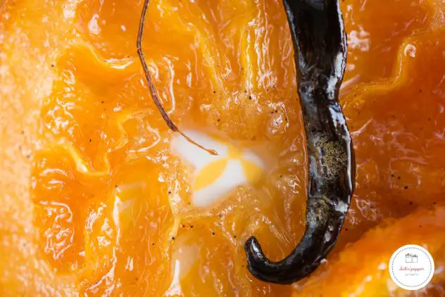 Oranges confites sur Gâteau à l'orange