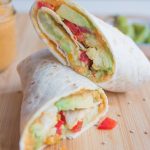 Wrap végétarien à la créole : une recette gourmande à base de houmous de lentilles corail et de patates douces #lundivert #recettefacile #recettelundivert