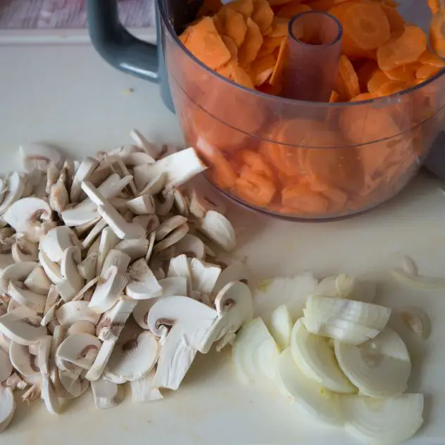 Légumes éminces pour la blanquette de légumes à l'estragon #blanquettedelégumes #blanquette