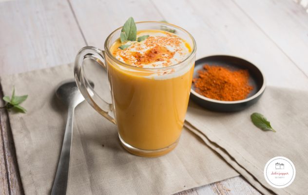 Soupe carotte gingembre lait de coco et curry rouge : une recette simple, rapide et originale #soupe #soupecarotte #soupecarottegingembre #soupecarottelaitdecoco