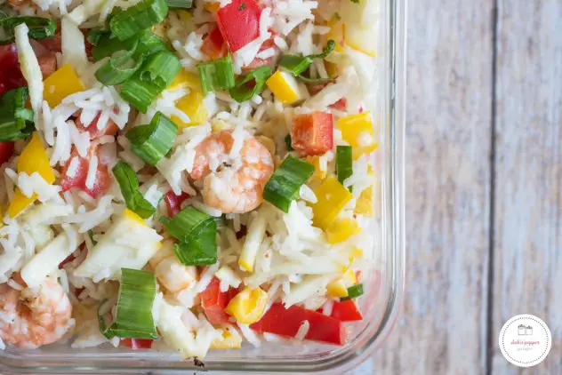 Batch cooking d'été : salade de riz aux crevettes et lait de coco #recette #batchcooking #batchcookingfrançais