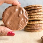 Biscuits granola healthy : de quoi se faire du bien sans complexe ! #recettefacile #goûter #chocolat