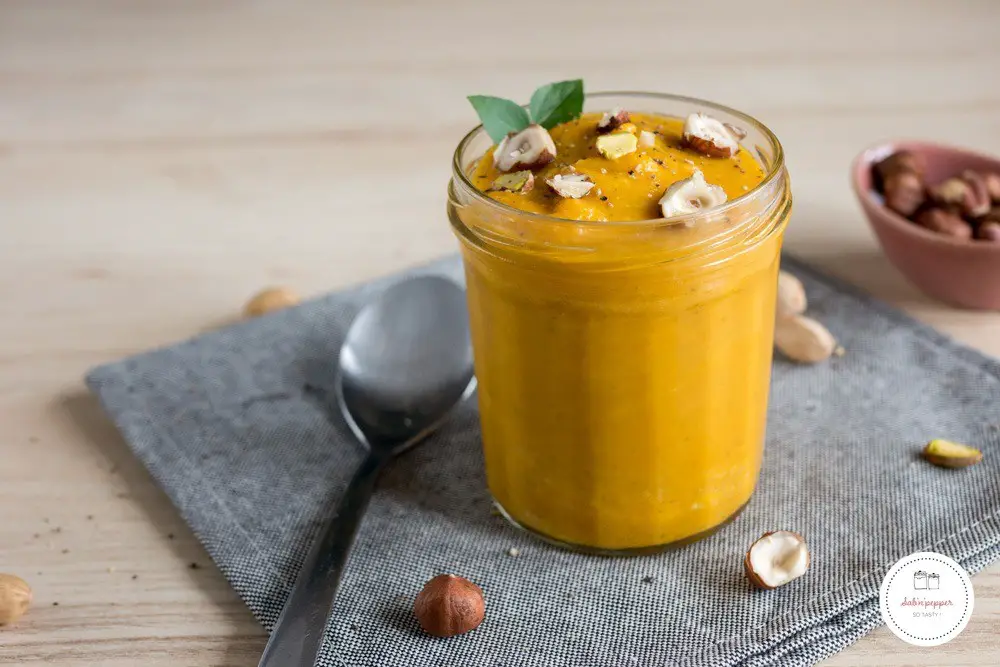 Soupe de patates douces, carottes au lait de coco