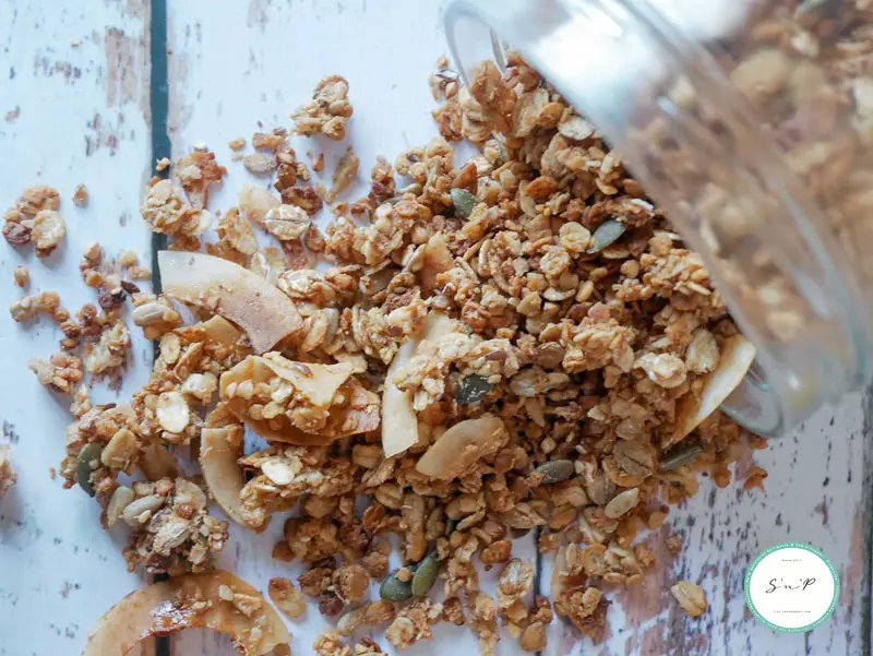 Granola sans gluten à la noix de coco : une recette simple et rapide pour réaliser son granola soi même