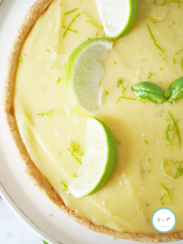 Tarte citron vert basilic : une recette facile et acidulée 