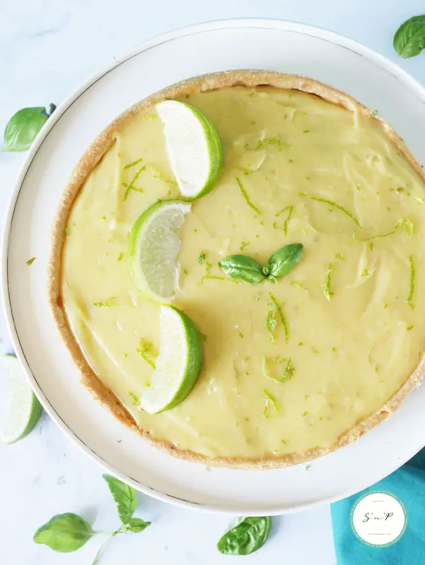 Tarte citron vert basilic : douce et acidulée