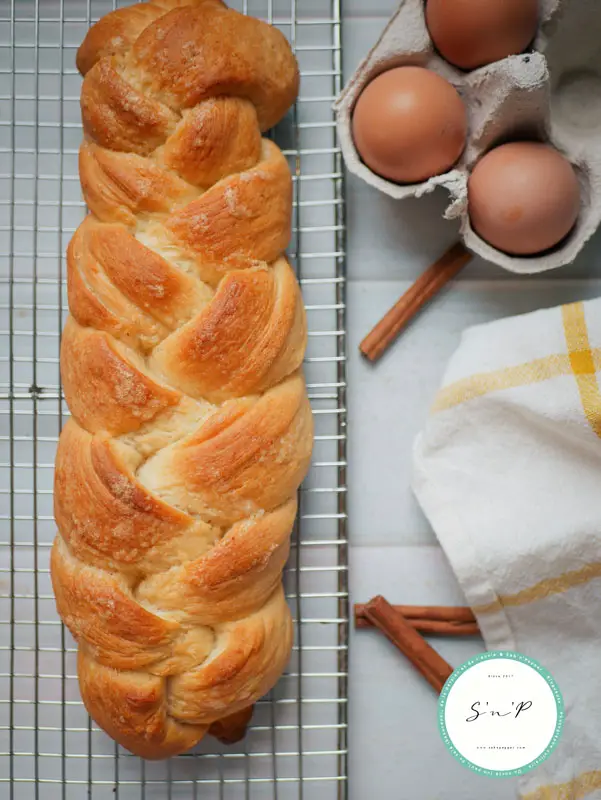 Brioche tressée facile et moelleuse ; une recette parfaite pour les goûters